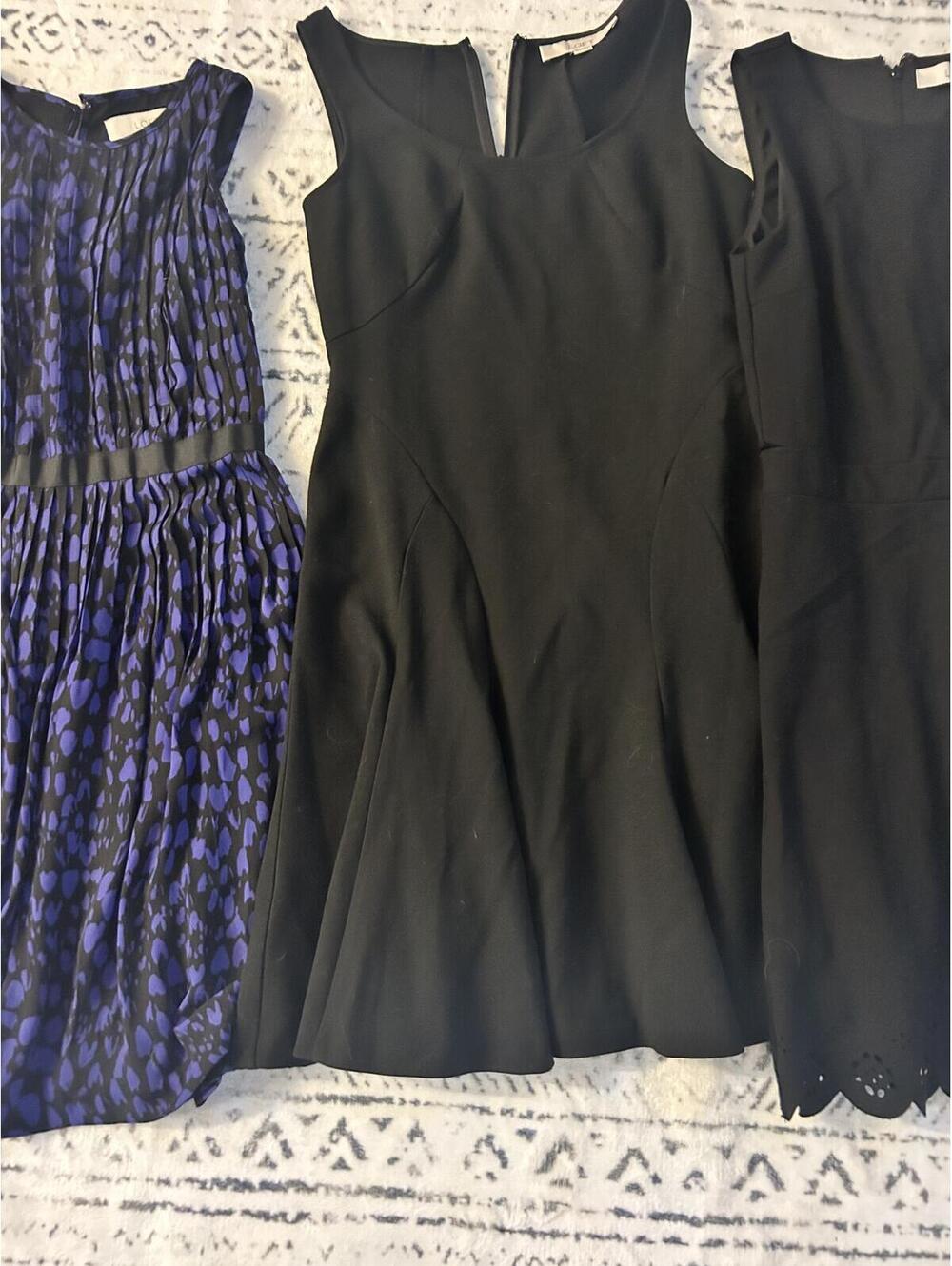 Set of Three Sleeveless Dresses - Black and Blue Patterns - Picture 3 of 7